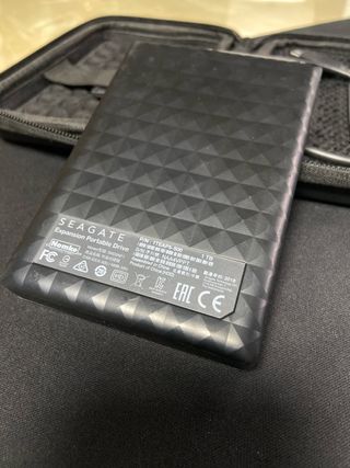 Disco Duro Externo Seagate 1TB + FUNDA 