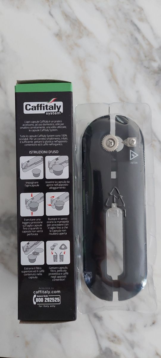 Apricapsule Caffitaly per un facile riciclo