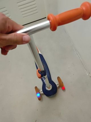 Patinete Oxelo Decathlon 3 Ruedas, con luces 