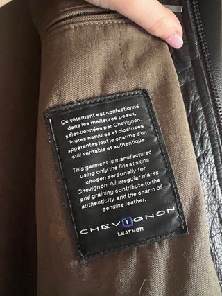 Cazadora de cuero Chevignon Negra