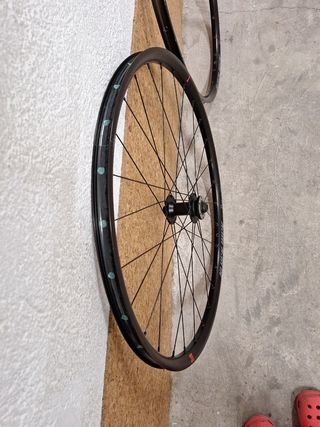 Ruedas 700 BLACKJACK
