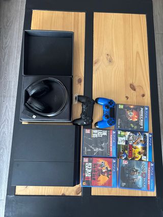 PS4 (PlayStation 4) Negra + 5 Juegos y 2 Mandos 