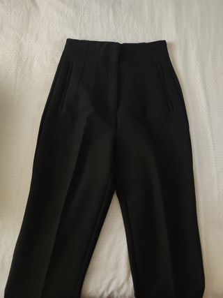 Pantalón negro de vestir de zara 