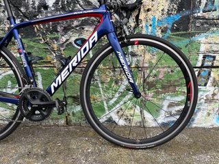 Bicicleta de carretera Mérida Scultura 4000 carbon