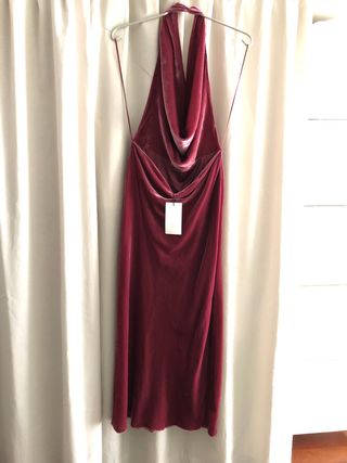 Vestido Zara cuello halter terciopelo. Fiesta