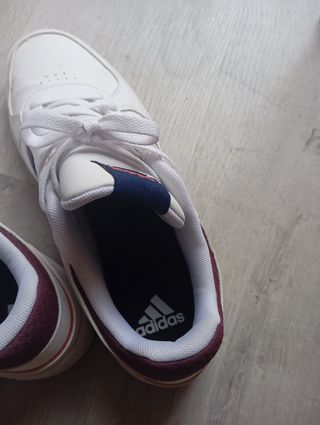 Zapatillas Adidas CourtBeat Blancas y Azules