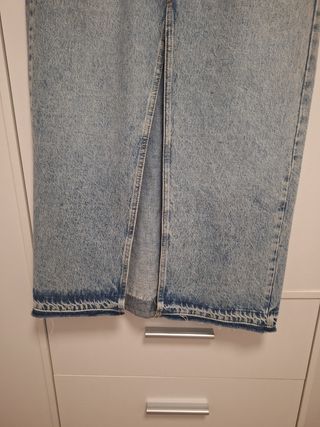 Falda larga vaquera desgastada