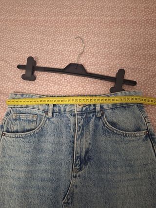 Falda larga vaquera desgastada
