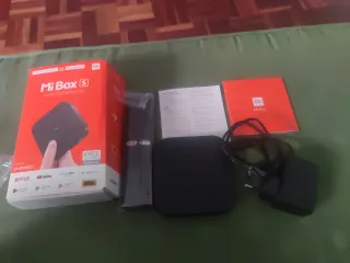 Xiaomi TV Box s con mando y cargador