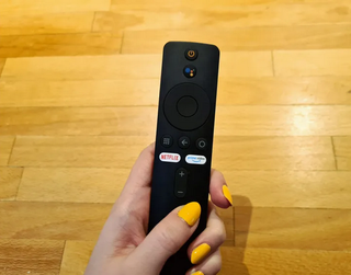 Xiaomi TV Box s con mando y cargador