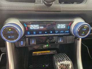 Toyota RAV4 advance plus. 218cv etiqueta eco