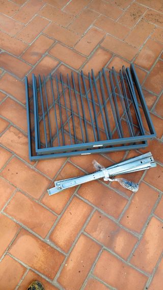 Sistema de perchas para pantalones Ikea
