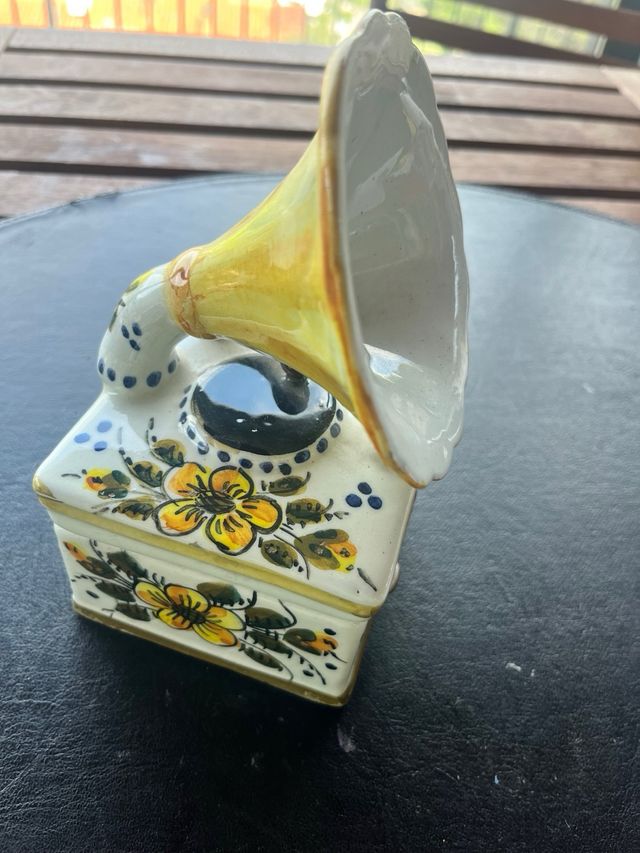 Gramófono Cerámica Caja Decorada 10x10x19