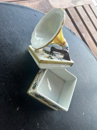 Gramófono Cerámica Caja Decorada 10x10x19