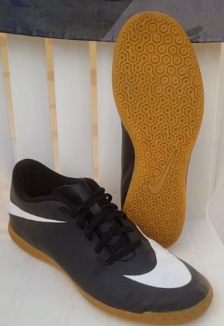 Zapatillas Nike futbol sala gym balonmano 42