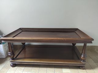 Mesa de centro antigua de madera