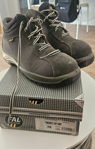 Zapatos de Seguridad. Talla 38. Un solo uso!