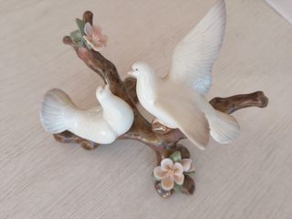 Figuras de porcelana Lladro: Palomas en cerezo