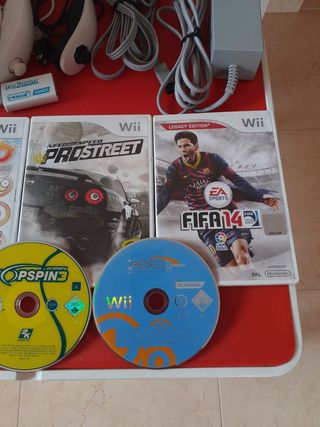 Lote Nintendo Wii con juegos y accesorios