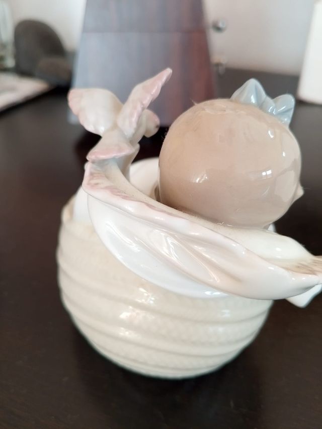 Figura Lladró Niña Durmiente Porcelana