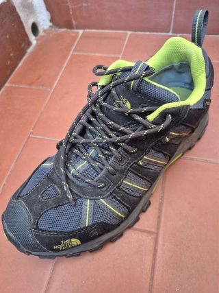 Zapatillas The North Face Negras y Verdes