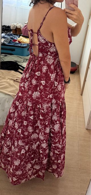Vestido largo floral Stradivarius rojo