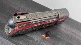 Locomotora Japonesa de Chapa Overland Express