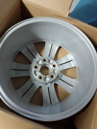 Llanta Zafira B 13228893 16 pulgadas