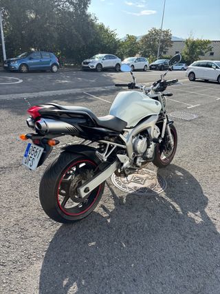 Yamaha FZ6 Fazer 600