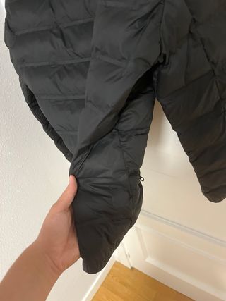 Abrigo Zara Negro con Capucha