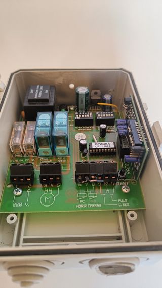 Cuadro Control Puertas Cyacsa + Mando