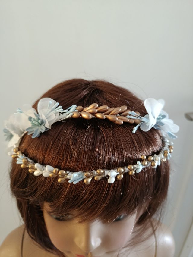 Tocado comunión flores y perlas