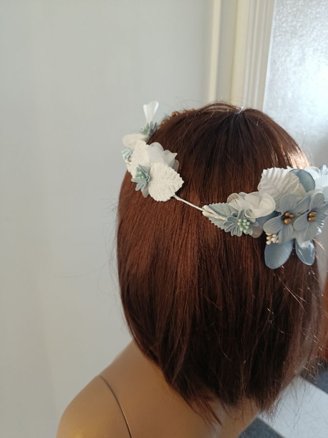 Tocado comunión flores y perlas