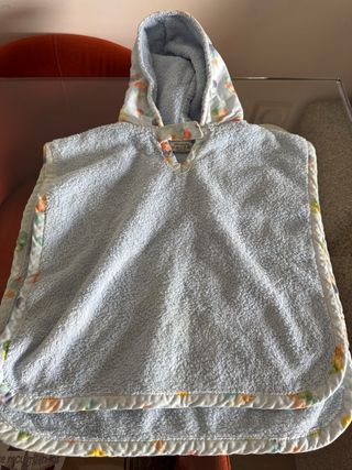 Poncho de playa con capucha