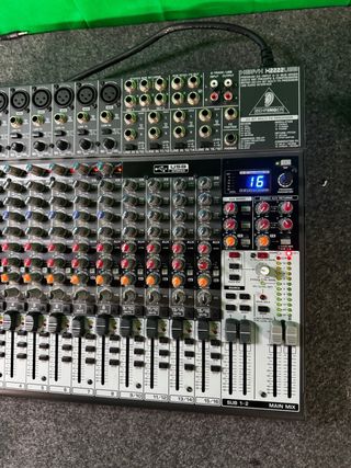 Behringer XENYX X2222USB Mezclador DJ