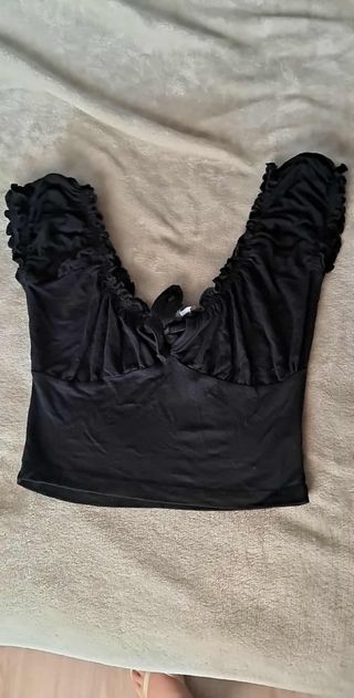Pack 32 tops, crop tops y camisas