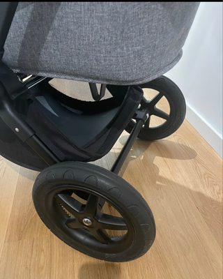 Bugaboo camaleón3 plus gris/ chasis negro