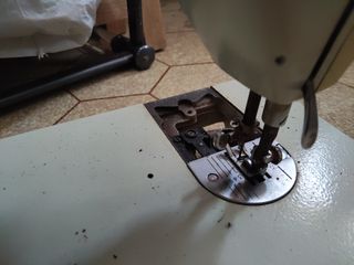 Máquina de coser Singer Vintage 4M-823G