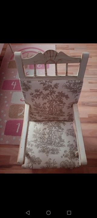 Mecedora infantil con estampado