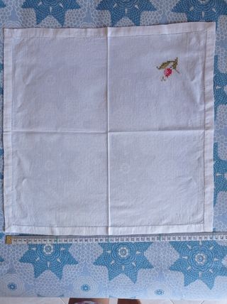 Tovaglioli ricamati a mano vintage punto a croce
