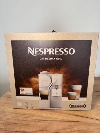 Cafetera Nespresso Lattissima One
