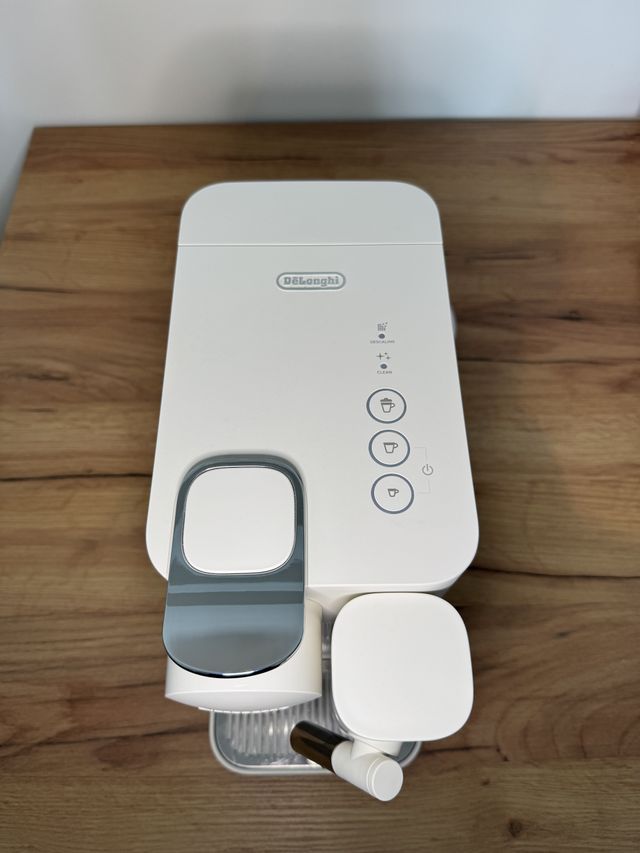 Cafetera Nespresso Lattissima One