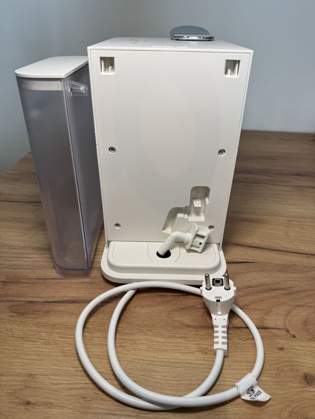 Cafetera Nespresso Lattissima One