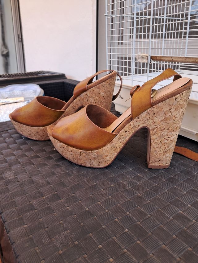 Sandalias de cuña con plataforma