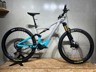 Orbea Rise H10 2022 / Talla M / 29" / 1561 Km