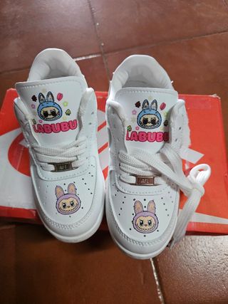 Deportivas Labubu Blancas