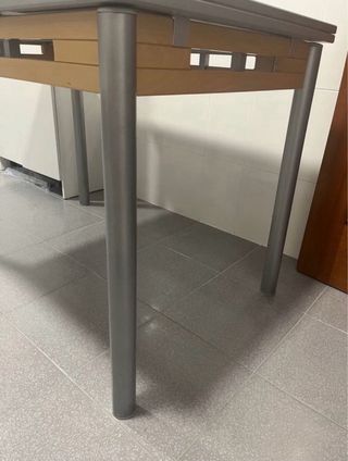 Mesa de cocina extensible gris