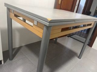 Mesa de cocina extensible gris