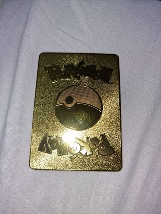 Pikachu VMAX Arcoíris Dorado Carta Pokémon