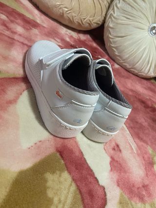 Zuecos Dian Talla 40 Blancos